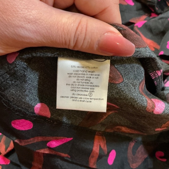 Jamilla Okubo x Gorman Abstract Print Pleated Skirt Black Pink Size 8 | Limited - Picture 6 of 6